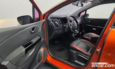 Renault QM3 2015 1.5 Автомат в Москве № 224066, миниатюра 4