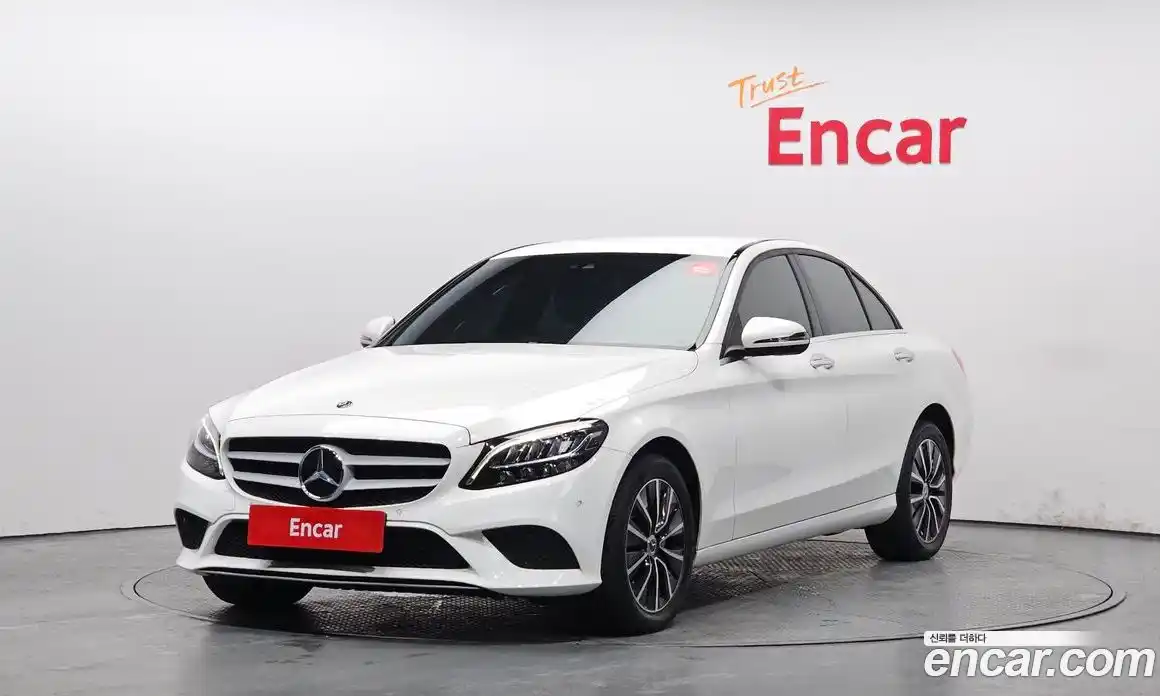 Mercedes-Benz C-Class 2019 2.0 Автомат в Москве № 224940, фото 1