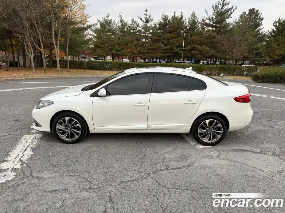 Renault SM3 2015 1.6 Автомат в Москве № 227409, фото 4