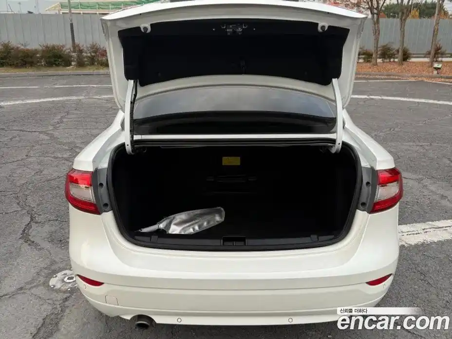 Renault SM3 2015 1.6 Автомат в Москве № 227409, фото 6