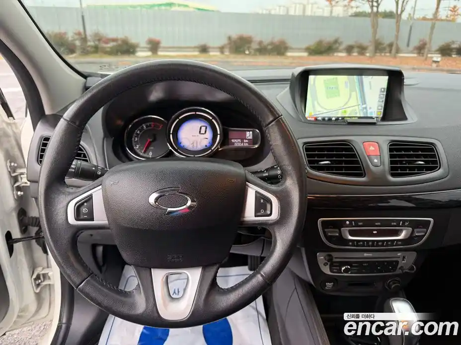 Renault SM3 2015 1.6 Автомат в Москве № 227409, фото 7