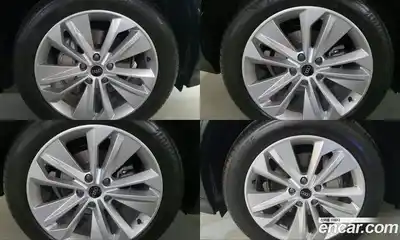 Audi Q6 e-tron 2025 0.2 Автомат в Москве № 230276, миниатюра 5