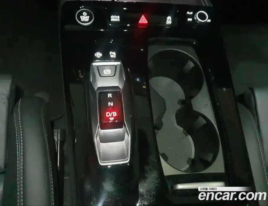 Audi Q6 e-tron 2025 0.2 Автомат в Москве № 230276, фото 9