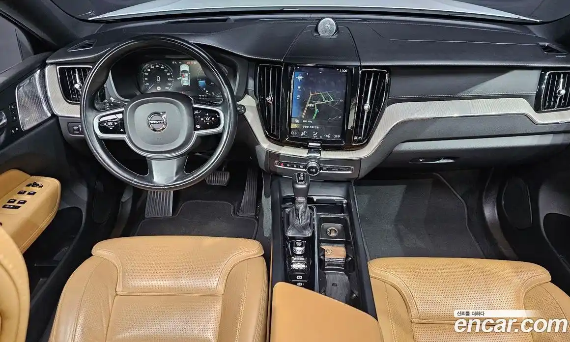 Volvo XC60 2019 2.0 Автомат в Москве № 230609, фото 18