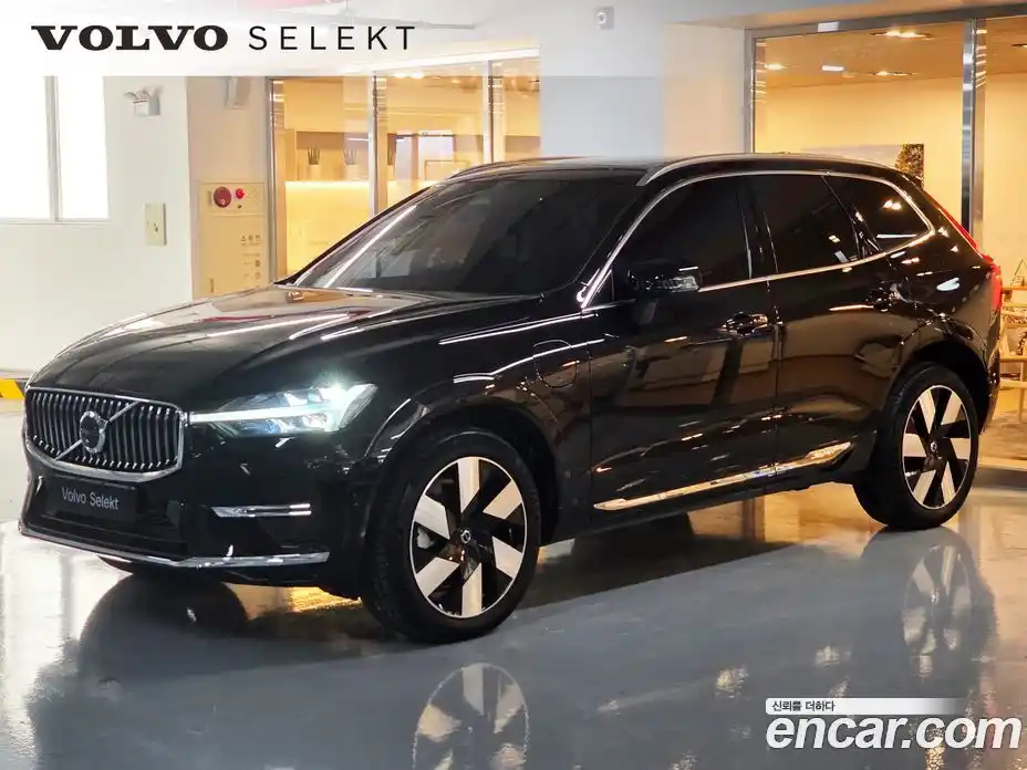 Volvo XC60 2024 2.0 Автомат в Москве № 230789, фото 1