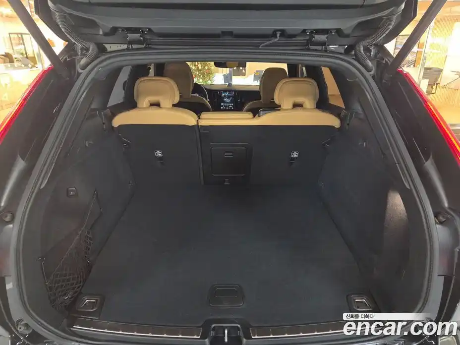 Volvo XC60 2024 2.0 Автомат в Москве № 230789, фото 20