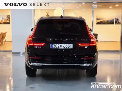 Volvo XC60 2024 2.0 Автомат в Москве № 230789, миниатюра 4