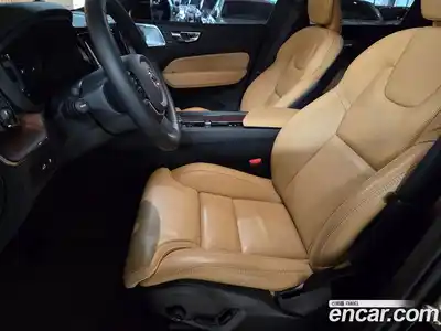 Volvo XC60 2024 2.0 Автомат в Москве № 230789, миниатюра 10