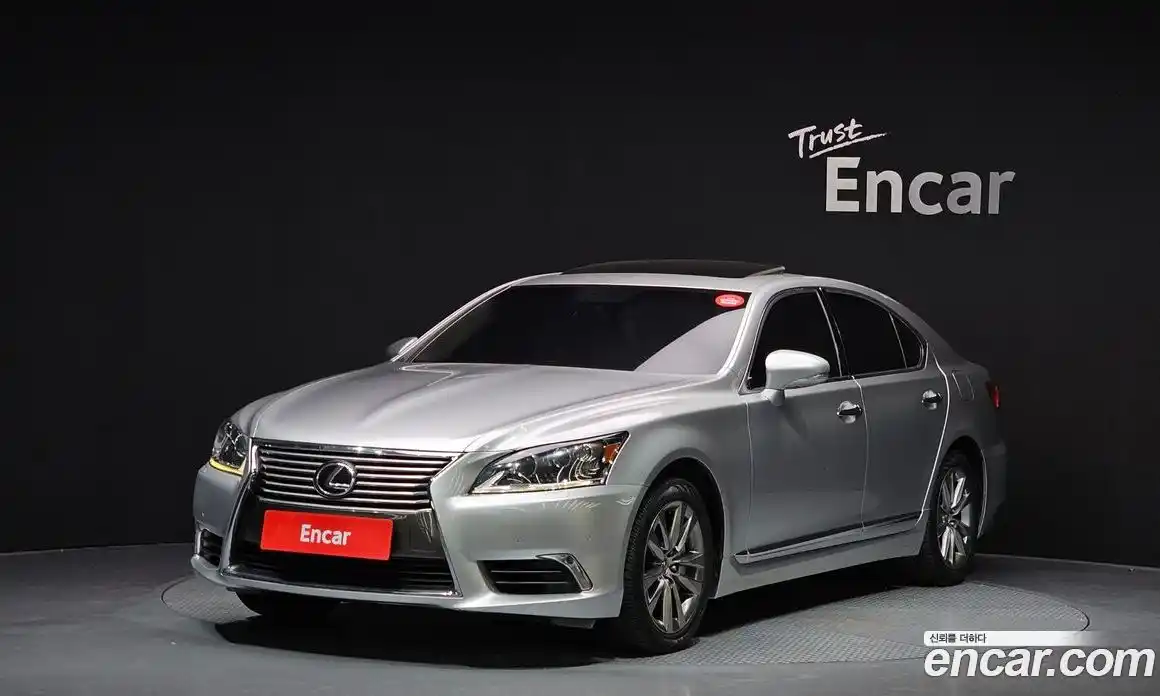 Lexus LS 2014 4.6 Автомат в Москве № 232029, фото 19