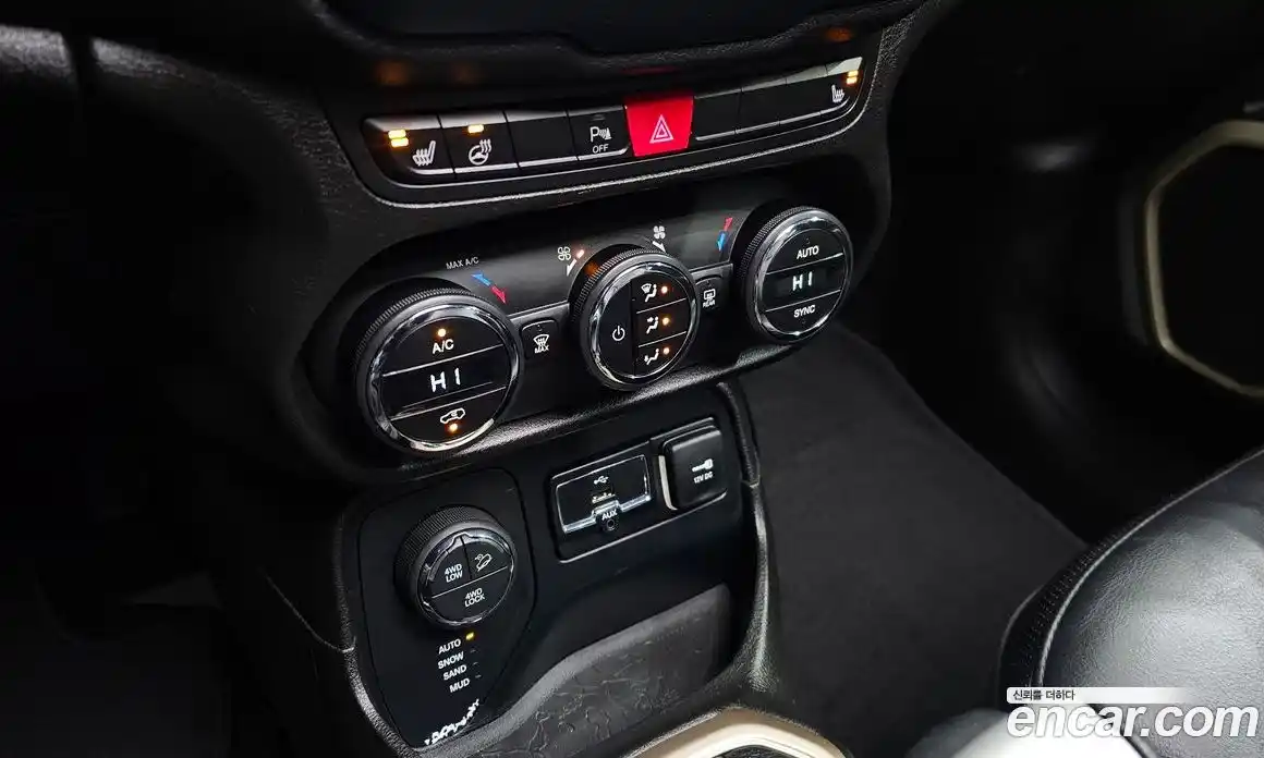 Jeep Renegade 2017 2.0 Автомат в Москве № 232694, фото 17