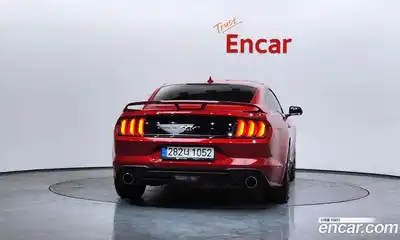 Ford Mustang, 2022