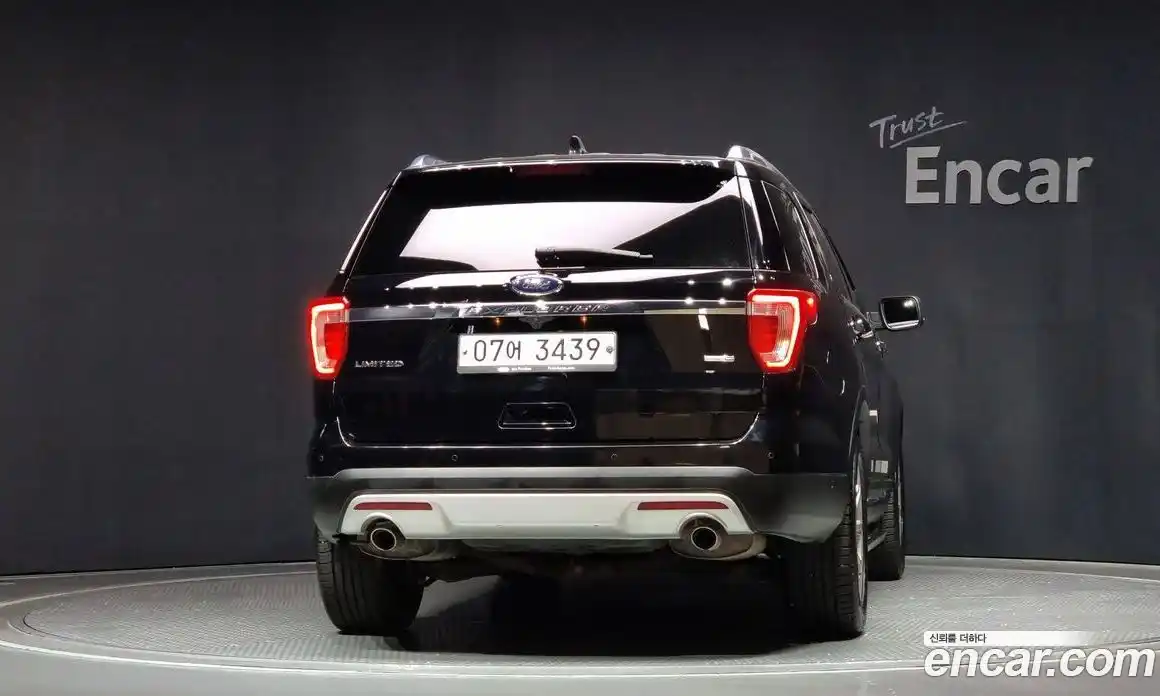 Ford Explorer 2017 2.3 Автомат в Москве № 255618, фото 9