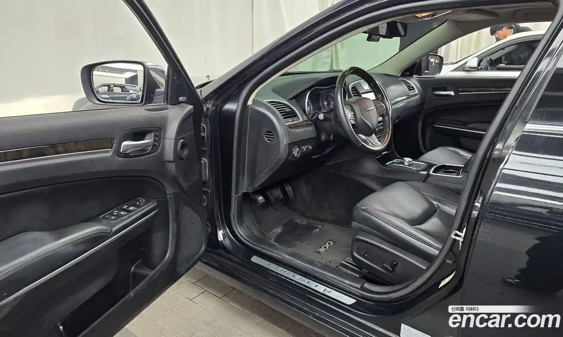 Chrysler 300C 2015 3.6 Автомат в Москве № 256745, фото 10