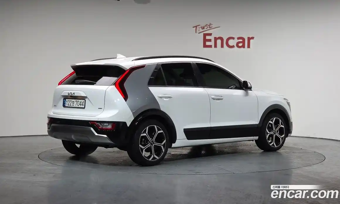 Kia Niro 2023 1.6 Автомат в Москве № 269736, фото 11