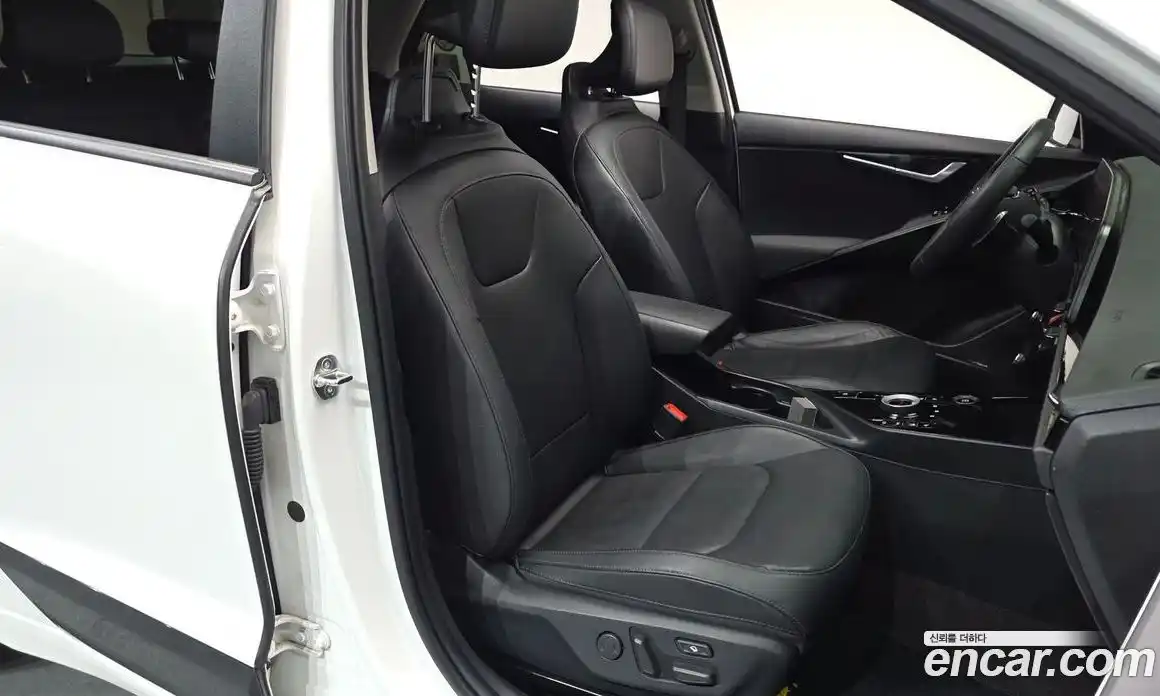 Kia Niro 2023 1.6 Автомат в Москве № 269736, фото 6