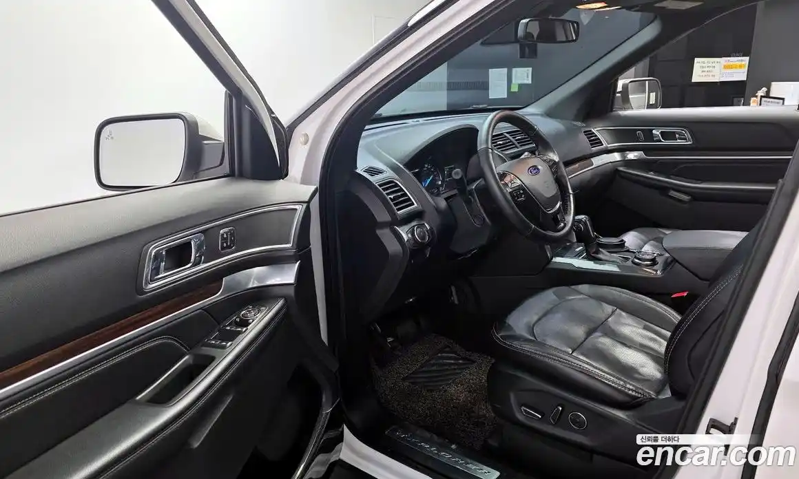 Ford Explorer 2018 2.3 Автомат в Москве № 273013, фото 1