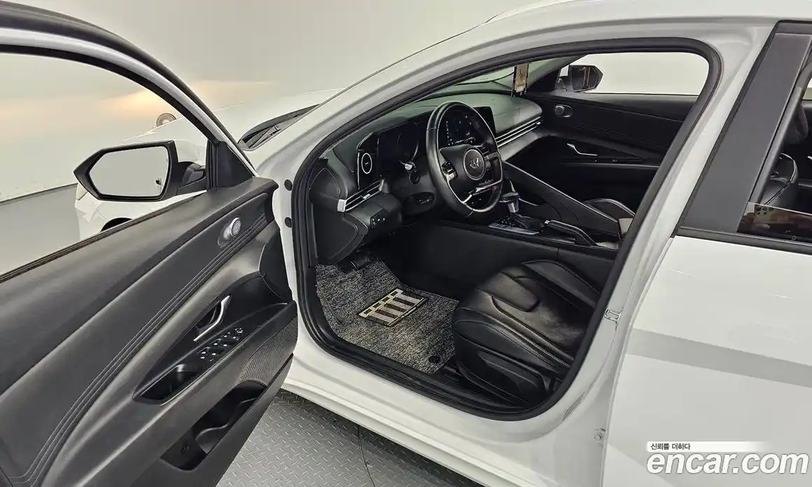 Hyundai Avante 2021 1.6 Автомат в Москве № 2750, фото 3