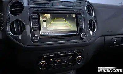 Volkswagen Tiguan 2015 2.0 Автомат в Москве № 301377, миниатюра 11