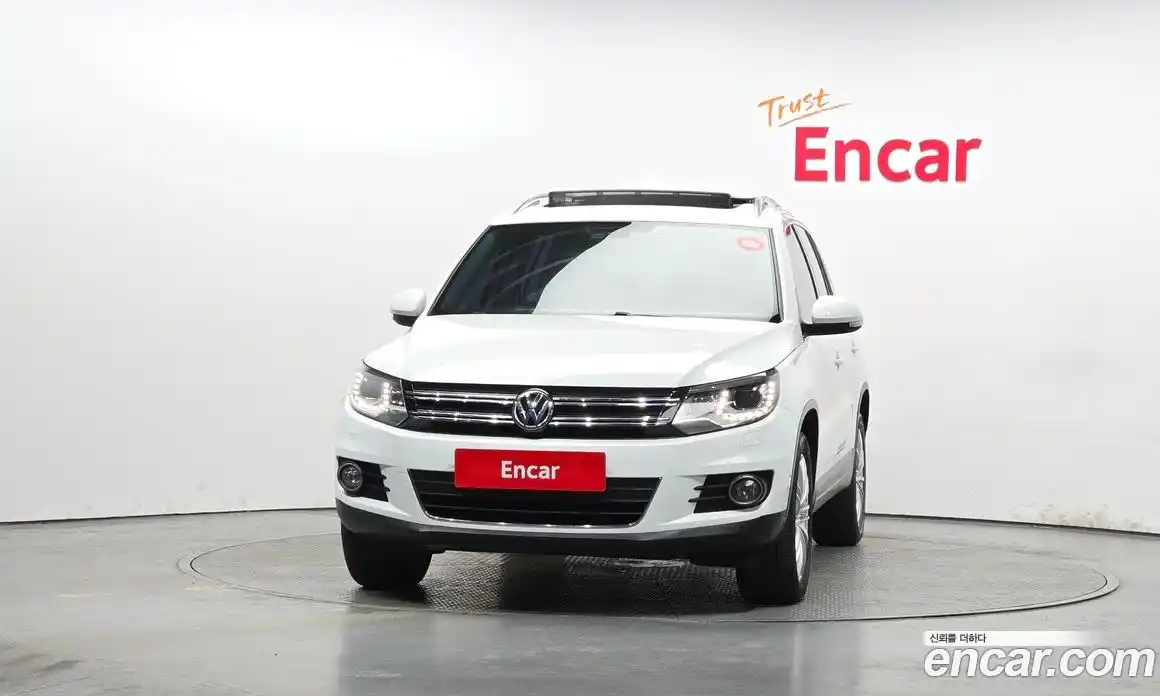 Volkswagen Tiguan 2015 2.0 Автомат в Москве № 301377, фото 12