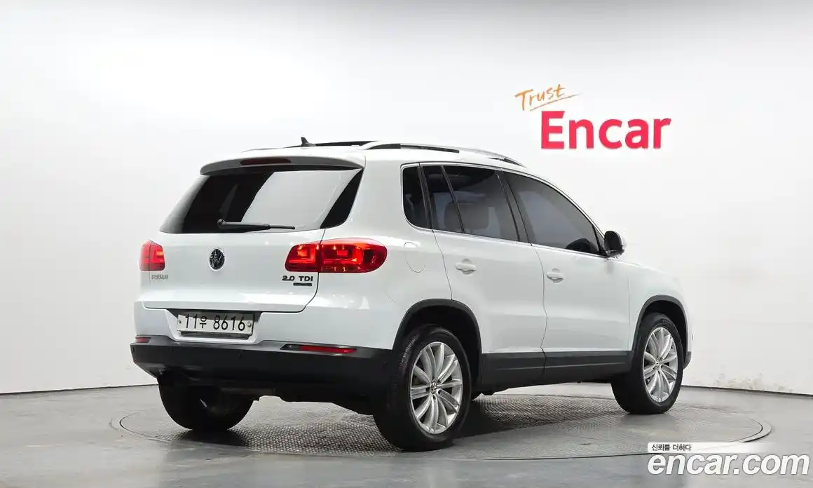 Volkswagen Tiguan 2015 2.0 Автомат в Москве № 301377, фото 16