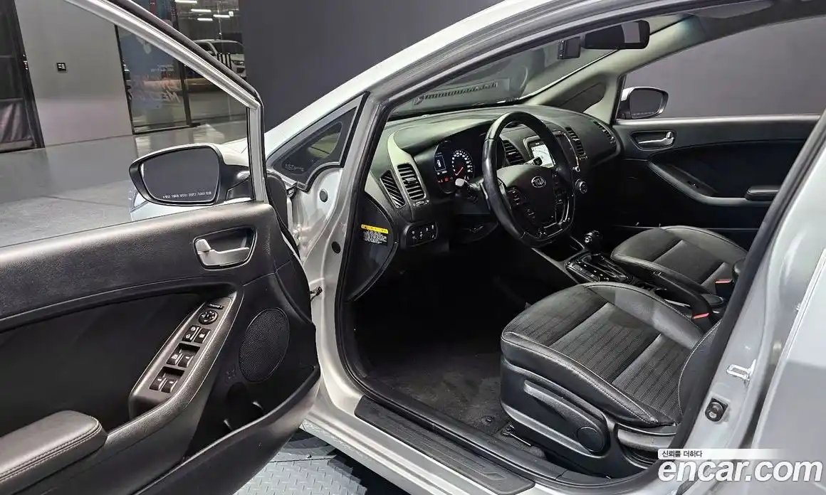 Kia K3 2016 1.6 Автомат в Москве № 308006, фото 14