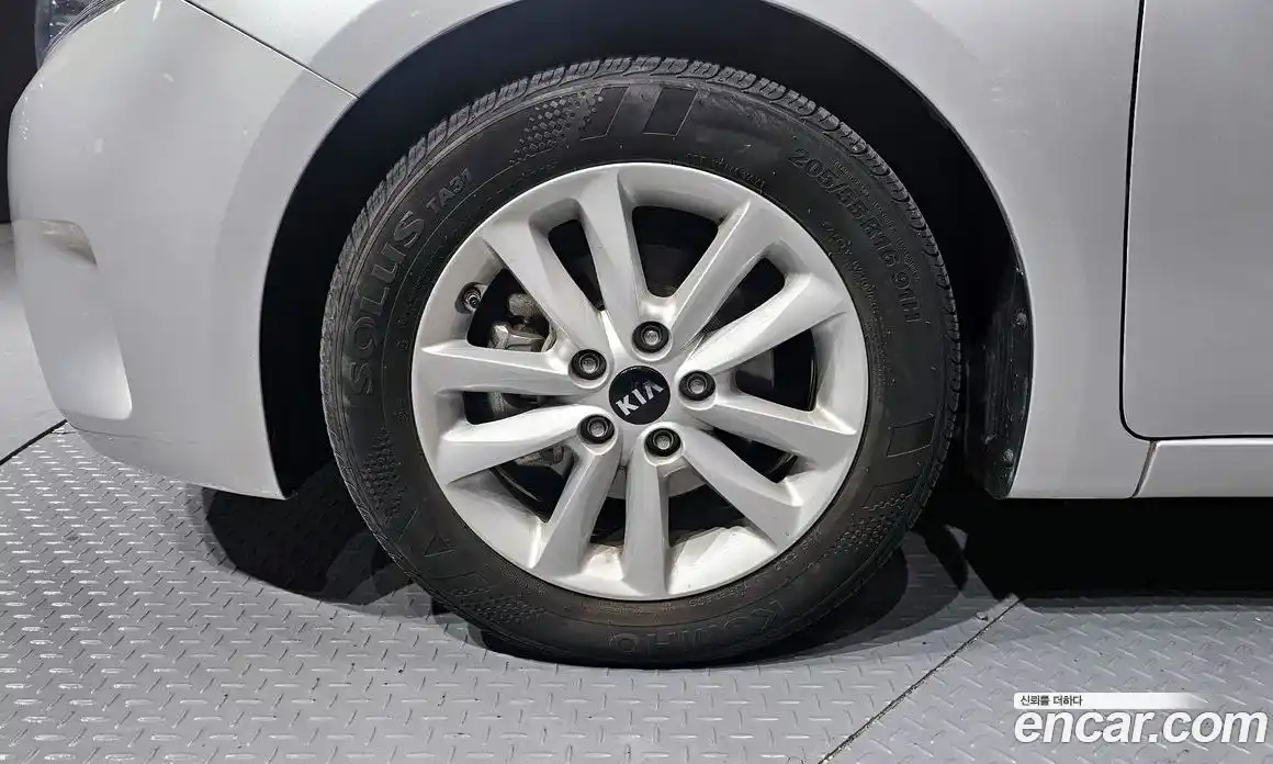 Kia K3 2016 1.6 Автомат в Москве № 308006, фото 8