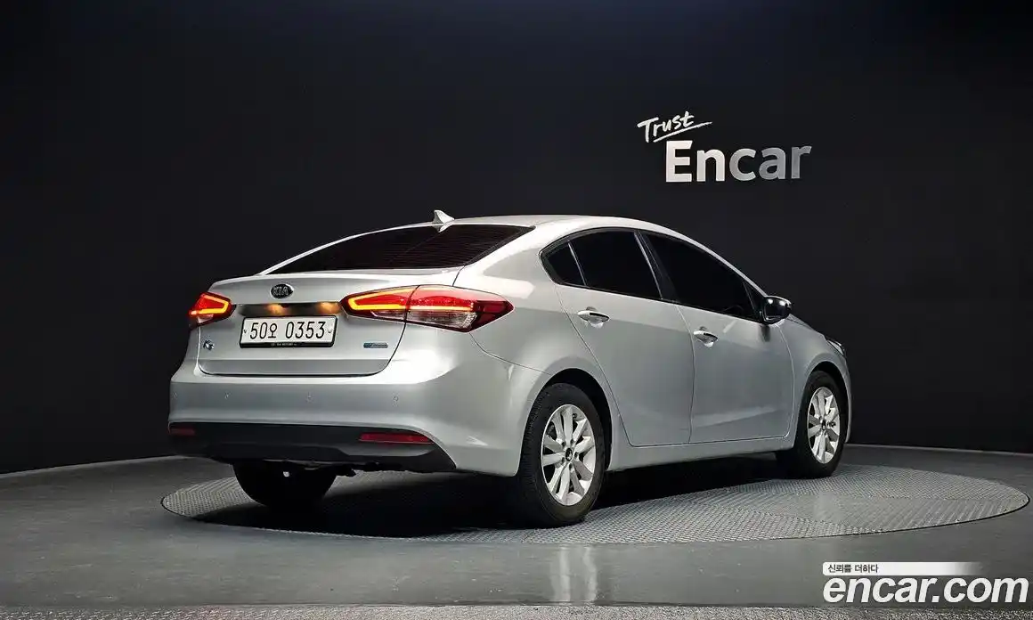 Kia K3 2016 1.6 Автомат в Москве № 308006, фото 10