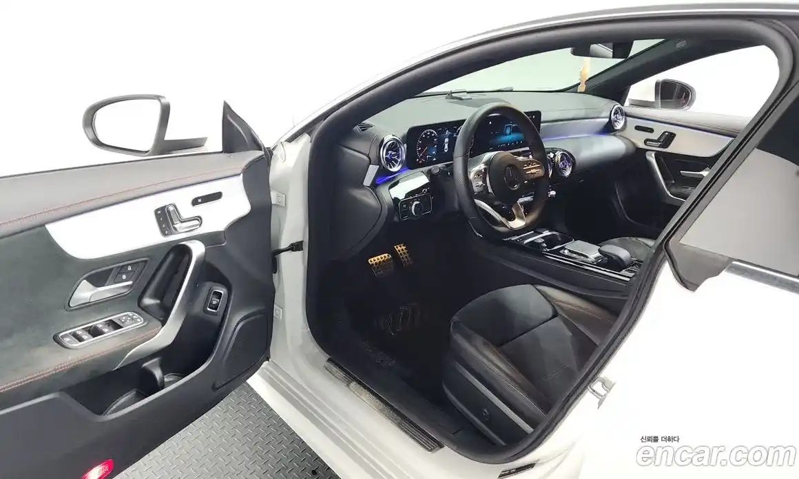 Mercedes-Benz CLA-Class 2021 2.0 Автомат в Москве № 324570, фото 18