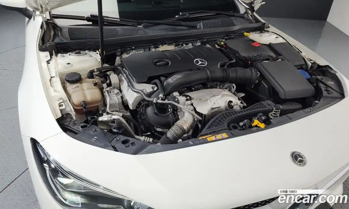 Mercedes-Benz CLA-Class 2021 2.0 Автомат в Москве № 324570, фото 9