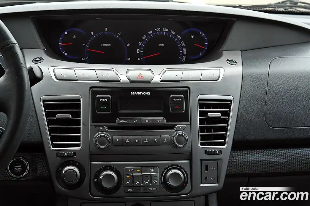 SsangYong Korando 2015 2.0 Автомат в Москве № 35207, фото 12