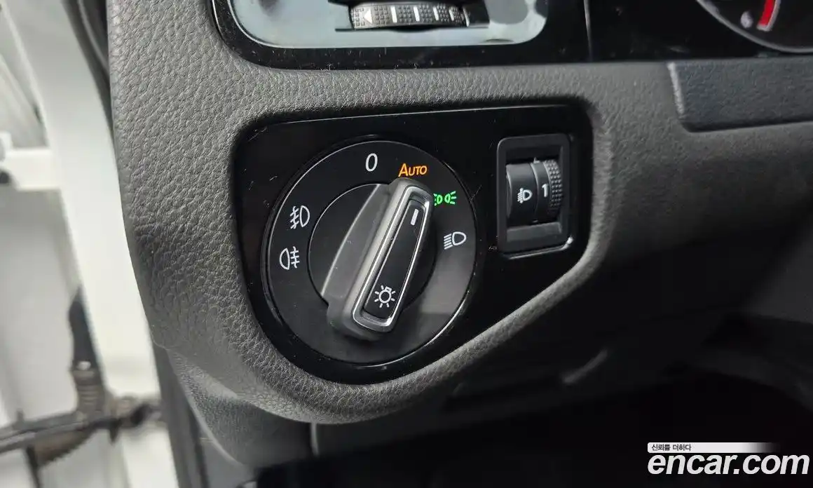 Volkswagen Golf 2014 1.6 Автомат в Москве № 357780, фото 14