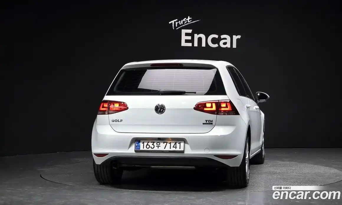 Volkswagen Golf 2014 1.6 Автомат в Москве № 357780, фото 4