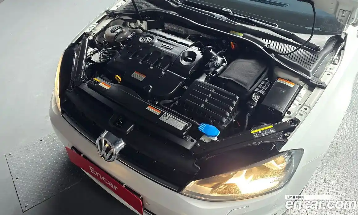 Volkswagen Golf 2014 1.6 Автомат в Москве № 357780, фото 6