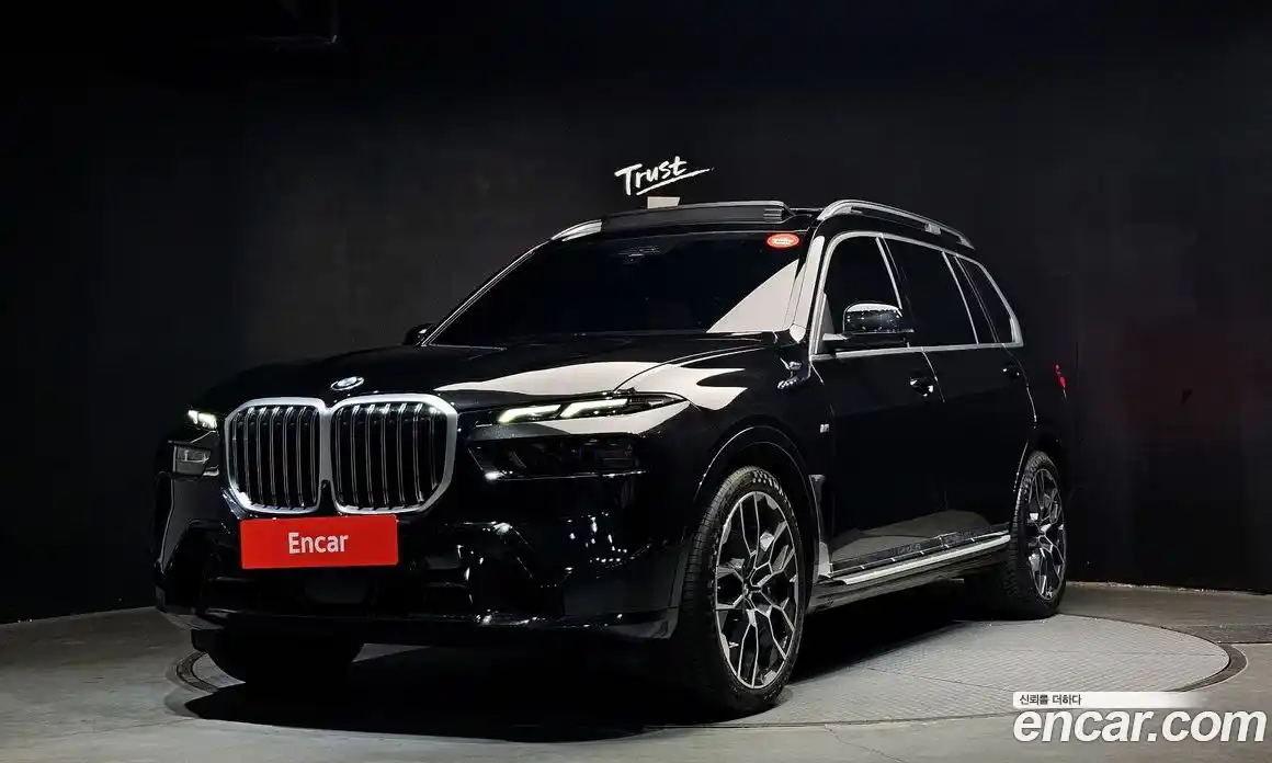 BMW X7 2025 3.0 Автомат в Москве № 361383, фото 1