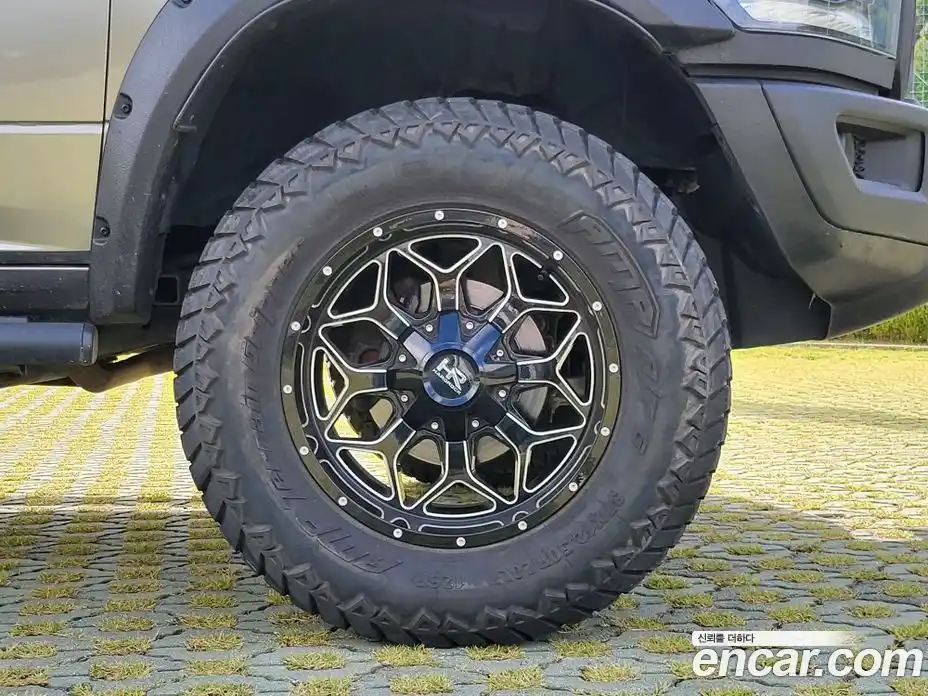 Dodge Ram Pick Up 2016 5.7 Автомат в Москве № 362282, фото 5