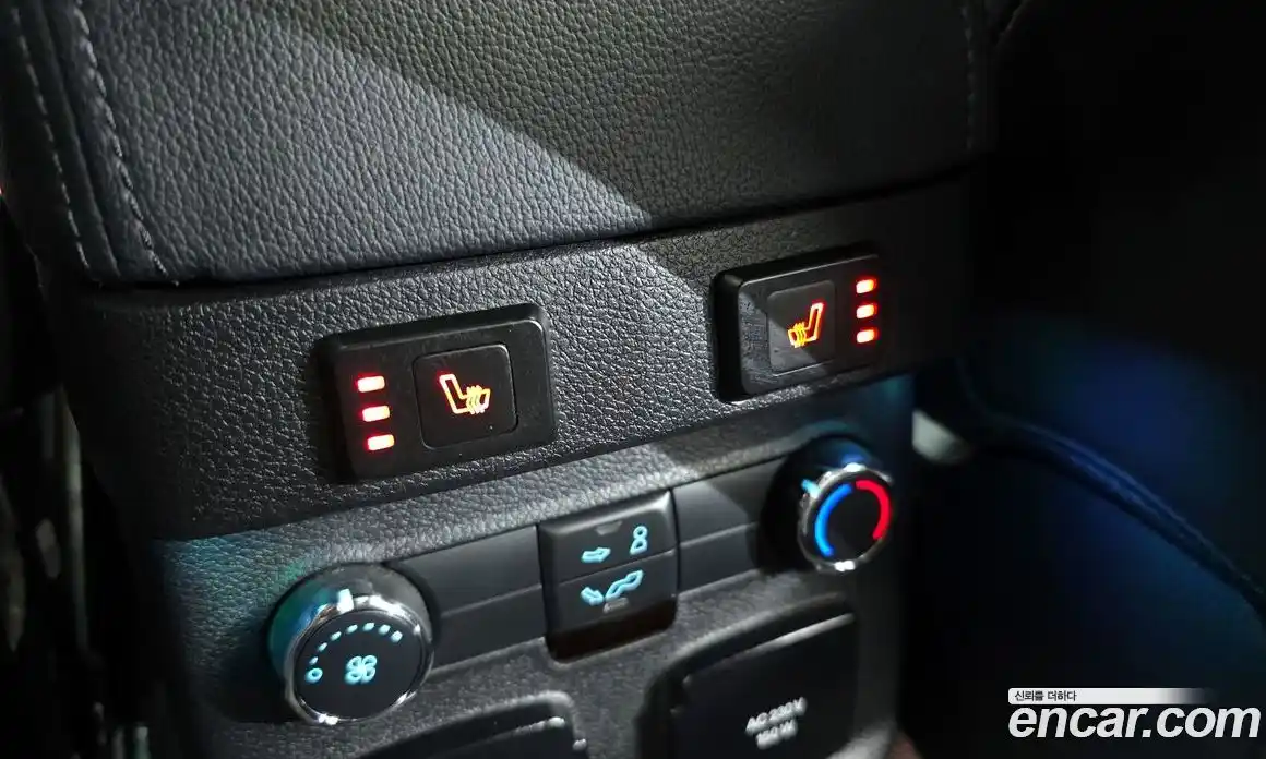 Ford Explorer 2018 3.5 Автомат в Москве № 363116, фото 18