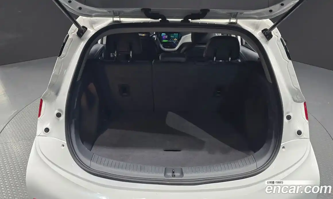 Chevrolet Bolt EV 2020 0.2 Автомат в Москве № 37233, фото 19