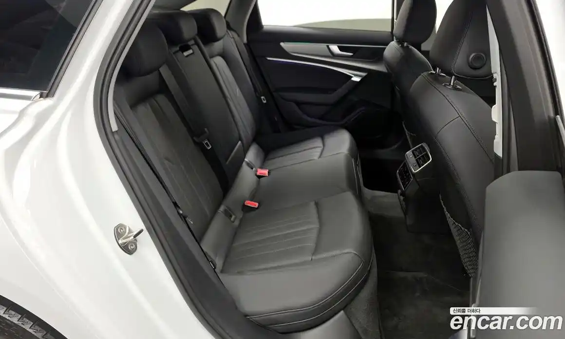 Audi A6 2020 2.0 Автомат в Москве № 373185, фото 12