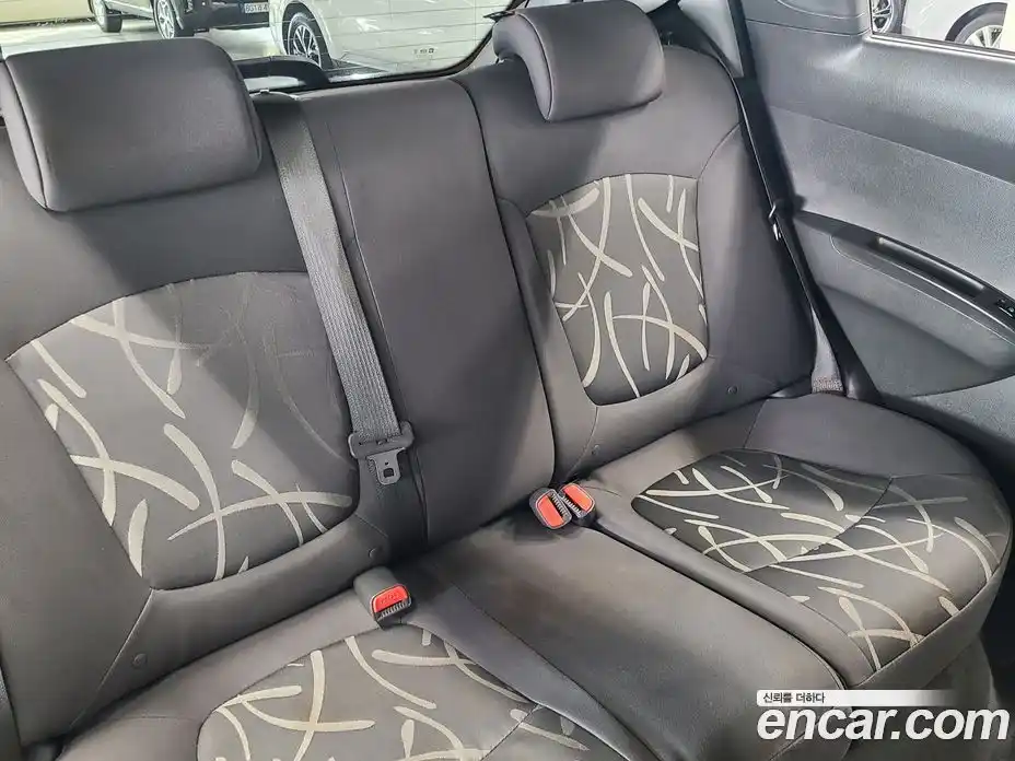 Chevrolet Spark 2015 1.0 Автомат в Москве № 37378, фото 12