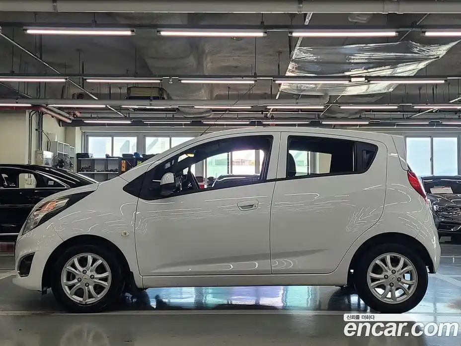 Chevrolet Spark 2015 1.0 Автомат в Москве № 37378, фото 8