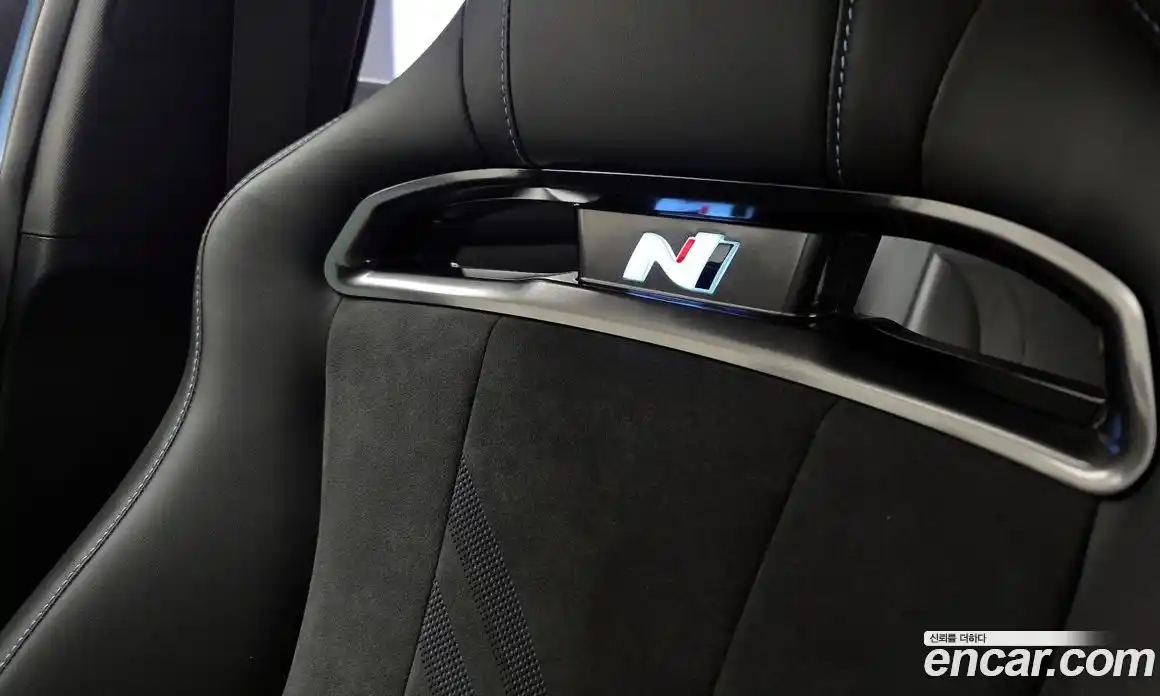 Hyundai Avante 2022 2.0 Механическая в Москве № 381684, фото 19