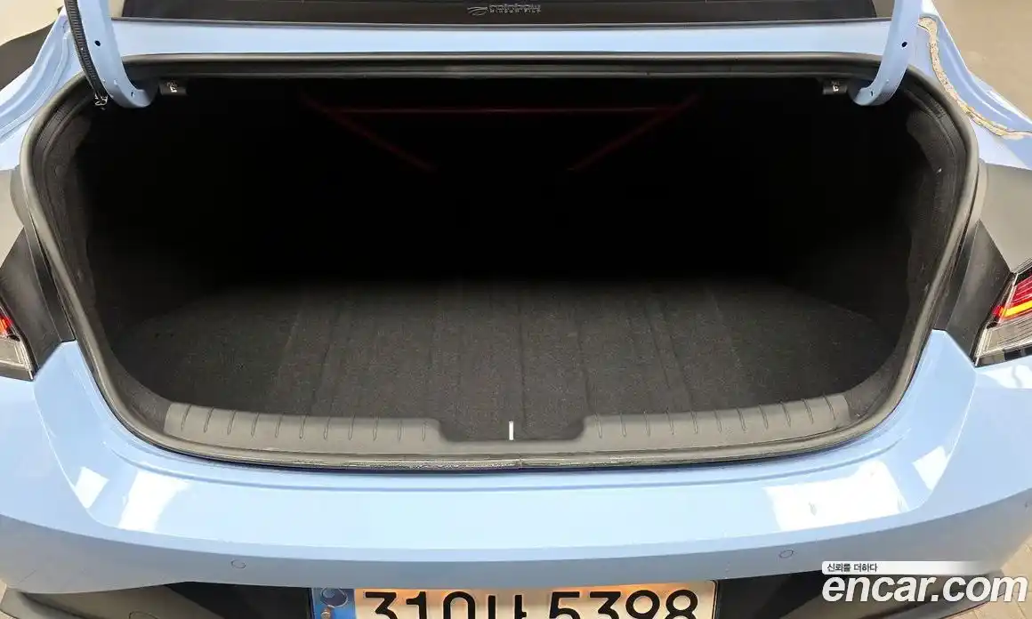 Hyundai Avante 2022 2.0 Механическая в Москве № 381684, фото 20