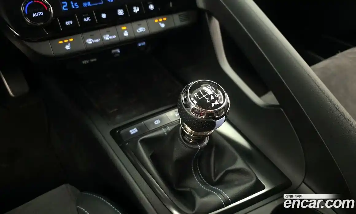 Hyundai Avante 2022 2.0 Механическая в Москве № 381684, фото 9