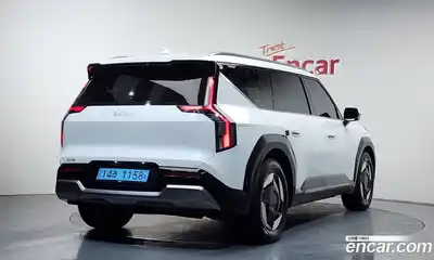 Kia EV9 2024 0.2 Автомат в Москве № 383915, миниатюра 2