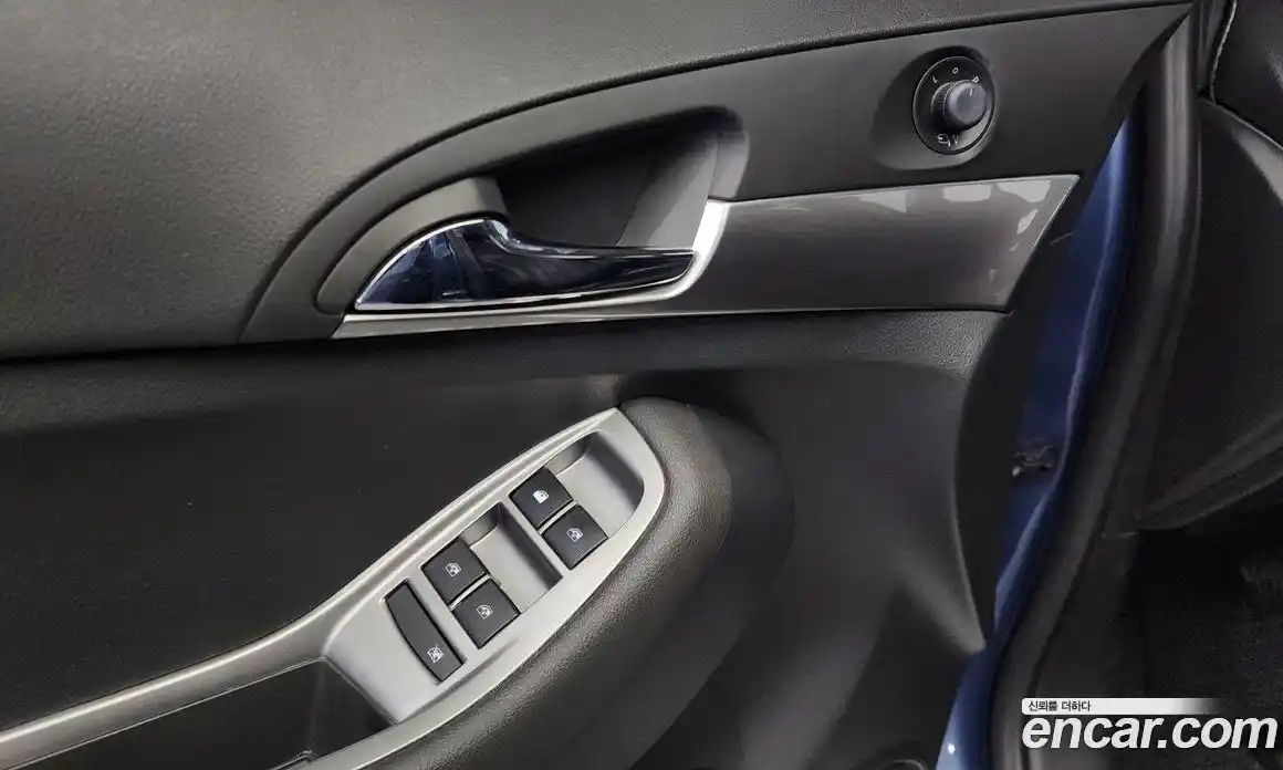 Chevrolet Orlando 2014 2.0 Автомат в Москве № 39658, фото 18