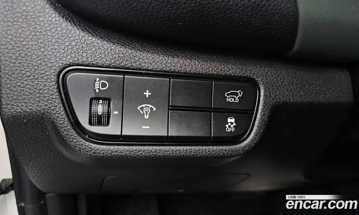 Kia Seltos 2023 2.0 Автомат в Москве № 402904, фото 13