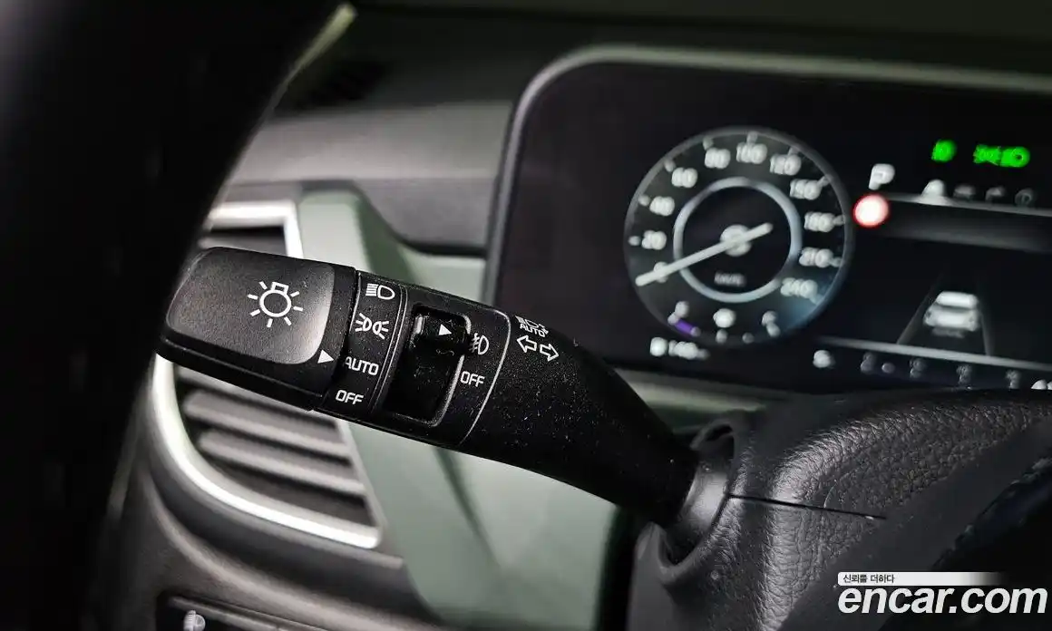 Kia Seltos 2023 2.0 Автомат в Москве № 402904, фото 14