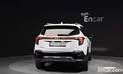 Kia Seltos 2023 2.0 Автомат в Москве № 402904, миниатюра 4