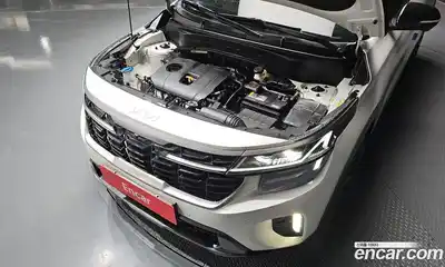 Kia Seltos 2023 2.0 Автомат в Москве № 402904, миниатюра 6