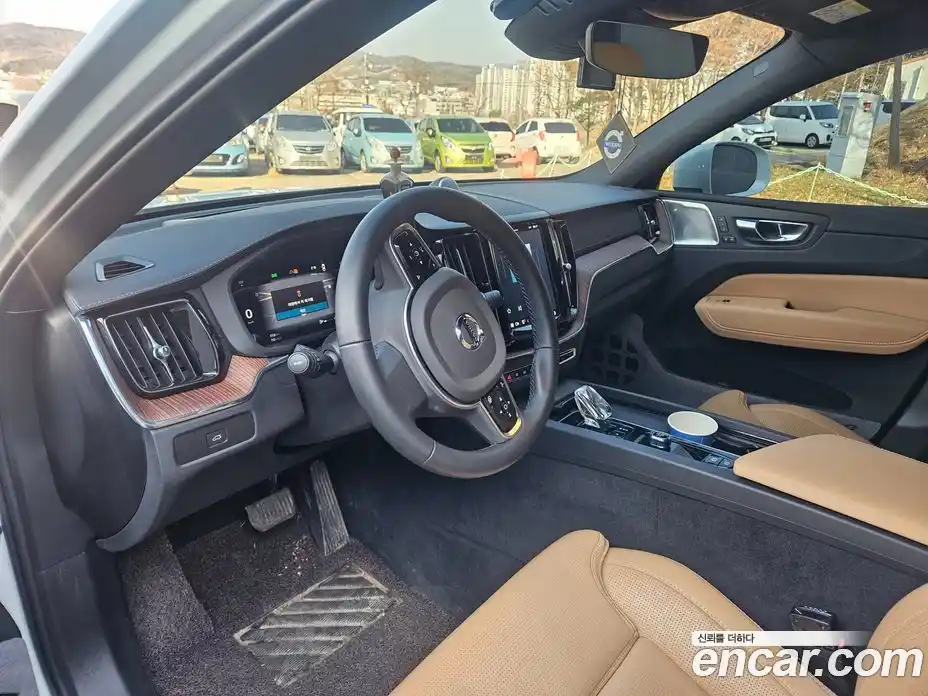 Volvo XC60 2025 2.0 Автомат в Москве № 415367, фото 11